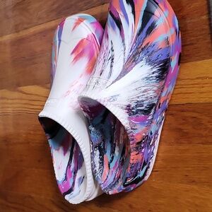 *Size 12* Hunter clogs!